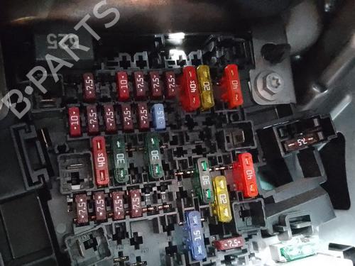 Used Fuse box Fuse box 38264606 38264606