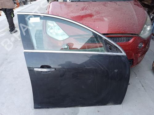 Used Right front door Right front door 37010529 37010529