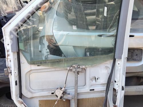 Used Right front door Right front door 36864102 36864102