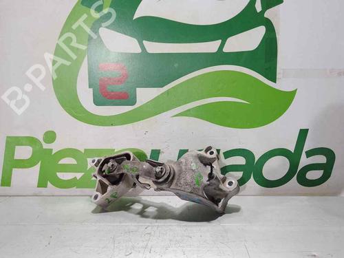 Used Engine mount MERCEDES-BENZ A-CLASS (W176) A 200 CDI / d (176.008) (136 hp) 31792243