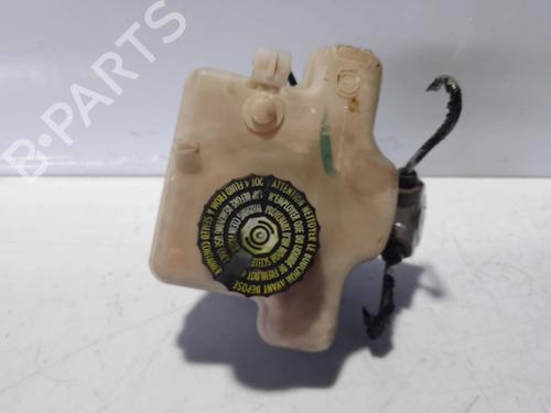 brake-master-cylinder-citroen-saxo-s0-s1-1996-1997-1998-1999-2000-2001-2002-2003-2004-29511122 main image