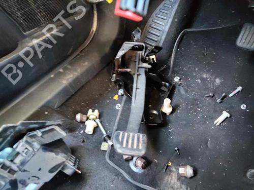 Used Clutch pedal FORD MONDEO IV (BA7) [2007-2015]  29137673