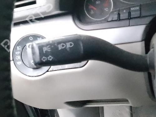 Commutateur AUDI A4 B7 (8EC) 2.0 TDI 16V (140 hp) 32084537