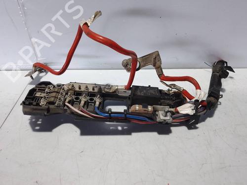 Used Fuse box Fuse box 39202744 39202744