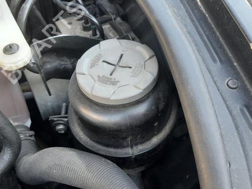 power-steering-reservoir-audi-a6-c6-4f2-2004-2005-2006-2007-2008-2009-2010-2011-32678961 main image