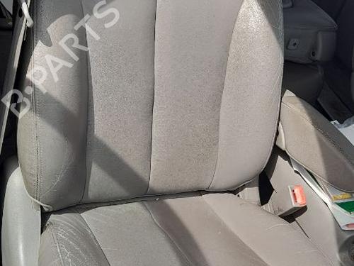 Sæde højre fortil Sæde højre fortil KIA CARNIVAL / GRAND CARNIVAL III (VQ) [2005-2015] 34276929 34276929