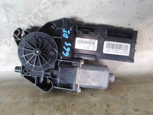 Used Left front window motor RENAULT SCÉNIC III (JZ0/1_) [2008-2016]  26475654