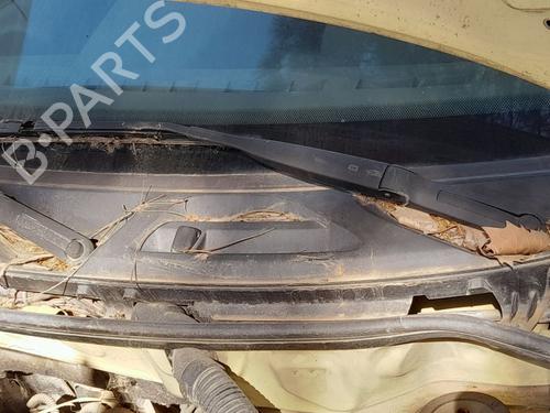 Used Front windshield wiper arm Front windshield wiper arm FIAT PANDA (169_) 1.1 (169.AXA1A) (54 hp) 33292447 33292447