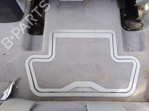 Guantera Guantera PEUGEOT 3008 I MPV (0U_) 1.6 HDi (109 hp) 35986689 35986689
