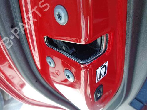 Used Rear left lock TOYOTA YARIS (_P13_) 1.5 (NSP131_) (112 hp) 28461141