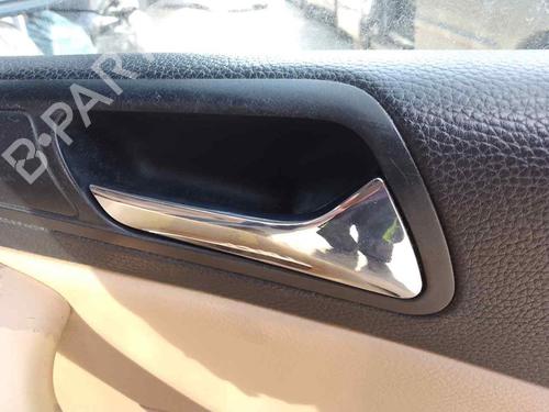 Høyre foran invendig håndtak VW PASSAT B6 Variant (3C5) [2005-2011]  28464189