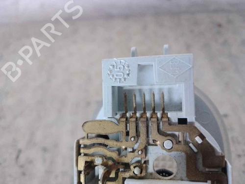 Interior roof light RENAULT MEGANE II (BM0/1_, CM0/1_) 1.6 16V (BM0C, CM0C) | BP26467532I8 