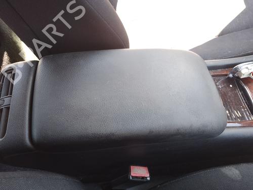 Used Armrest / Center console Armrest / Center console MERCEDES-BENZ C-CLASS (W203) [2000-2007] 36038816 36038816