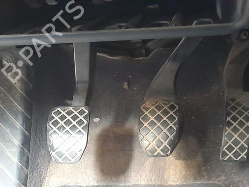 pedal-audi-a4-b6-8e2-2000-2001-2002-2003-2004-2005-34154975 main image