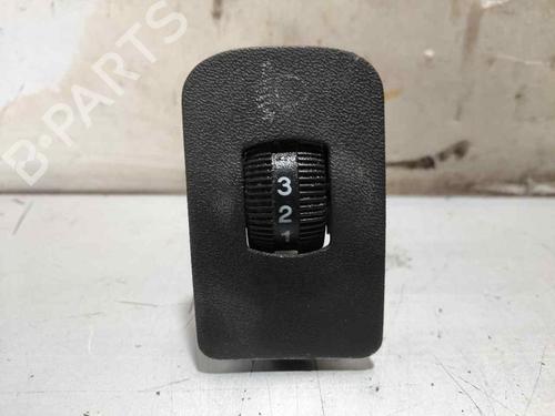 Used Headlight switch FIAT DUCATO Bus (244_) 2.8 JTD (128 hp) 33019971