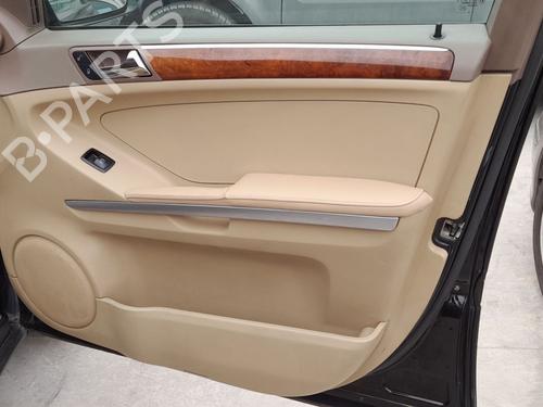 Høyre frontpanel MERCEDES-BENZ M-CLASS (W164) ML 280 CDI 4-matic (164.120) (190 hp) 32707646