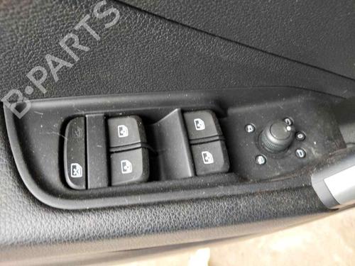 Used Left front window switch AUDI Q2 (GAB, GAG) 30 TDI (116 hp) 29635752