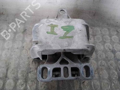 Used Engine mount VW GOLF IV (1J1) [1997-2008]  26477869