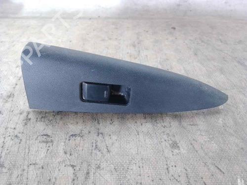 Used Right rear window switch NISSAN NOTE (E11, NE11) 1.4 (88 hp) 26467675
