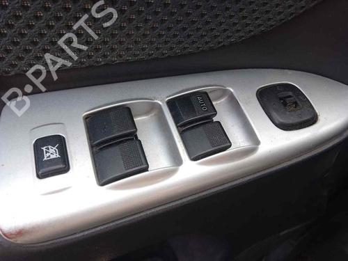 Interrupteur de vitre avant gauche MAZDA PREMACY (CP) 2.0 TD (101 hp) 28467206