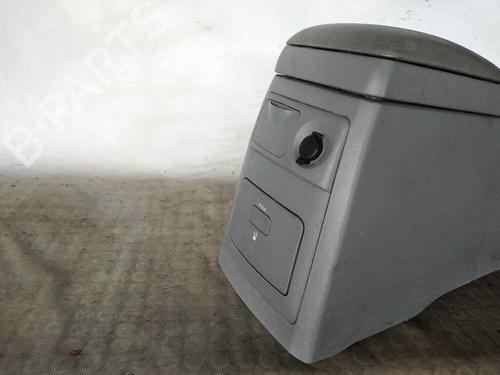 Armrest / Center console KIA SORENTO I (JC) 2.5 CRDi 4WD | BP26481732I20 