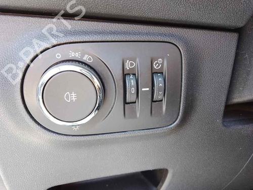 Used Headlight switch OPEL CORSA E (X15) 1.3 CDTI (08, 68) (75 hp) 28462536