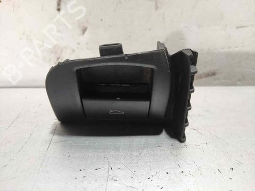 switch-audi-a6-c6-4f2-2004-2005-2006-2007-2008-2009-2010-2011-32729150 main image