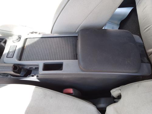 Used Armrest / Center console Armrest / Center console VOLVO C30 (533) 1.6 D (109 hp) 36566060 36566060