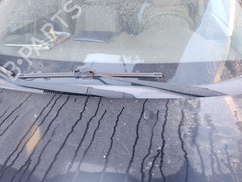 Used Front windshield wiper arm KIA SPORTAGE II (JE_, KM_) 2.0 CRDi (140 hp) 30680428