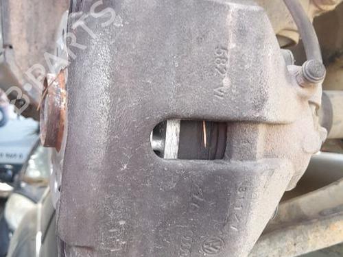 Used Right front brake caliper Right front brake caliper SKODA OCTAVIA II (1Z3) 2.0 TDI (140 hp) 33817460 33817460