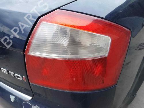 Højre baglygte AUDI A4 B6 (8E2) 1.9 TDI (130 hp) 28467768