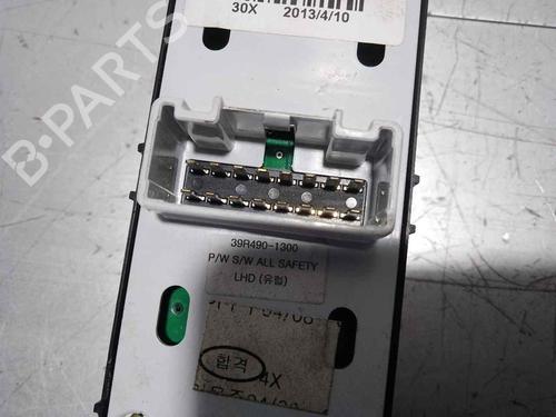 Left front window switch HYUNDAI i40 I (VF) 1.7 CRDi | BP28460812I27