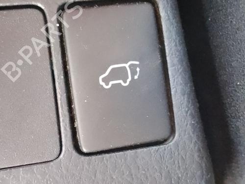 switch-toyota-rav-4-v-_a5_-_h5_-2018-36275514 main image