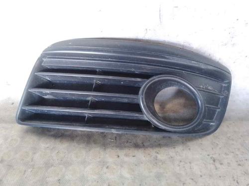 Used Grille VW GOLF V (1K1) [2003-2010]  26482789