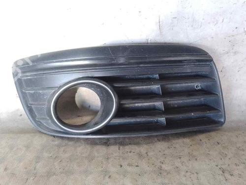 Used Grille VW GOLF V (1K1) [2003-2010]  26482790
