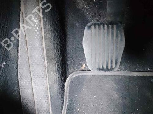 Pédale d'embrayage VOLVO V40 Hatchback (525) D2 (114 hp) 28466181