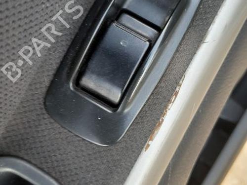 Venstre bagtil elrude kontakt Venstre bagtil elrude kontakt TOYOTA COROLLA Verso (ZER_, ZZE12_, R1_) 2.0 D-4D (CUR10_, CUR10R) (116 hp) 34398354 34398354