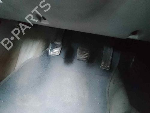 Used Clutch pedal FORD MONDEO III Saloon (B4Y) 2.0 16V TDDi / TDCi (115 hp) 28469293
