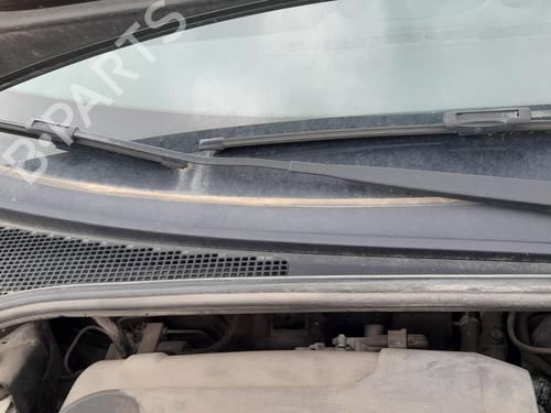 front-windshield-wiper-arm-renault-clio-iii-br01-cr01-2005-2006-2007-2008-2009-2010-2011-2012-2013-2014-33023216 main image