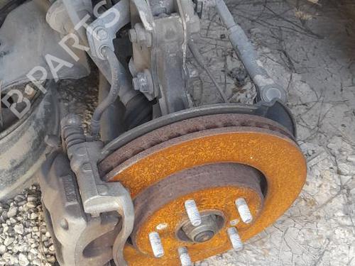 Used Left front steering knuckle Left front steering knuckle HONDA CR-V III (RE_) 2.2 i-CTDi 4WD (RE6) (140 hp) 33884870 33884870
