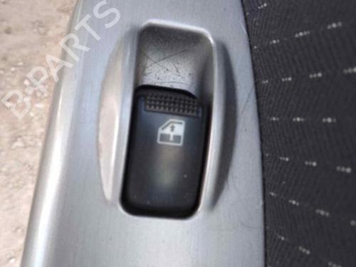 Used Right rear window switch HYUNDAI GETZ (TB) 1.5 CRDi (88 hp) 28465169