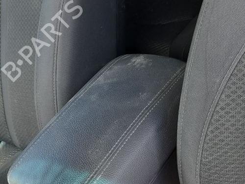 Apoyobrazos central Apoyobrazos central KIA OPTIMA (JF) 1.7 CRDi (141 hp) 33935498 33935498