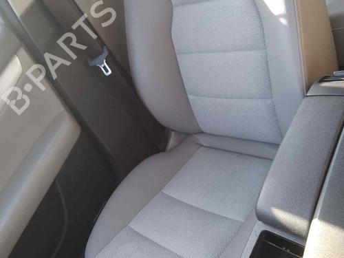 Used Right front seat MERCEDES-BENZ C-CLASS (W204) C 200 Kompressor (204.041) (184 hp) 28470544