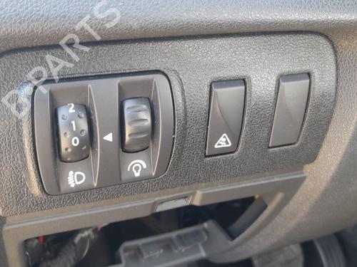 Mando luces RENAULT MEGANE III Hatchback (BZ0/1_, B3_) [2008-2026]  33042480