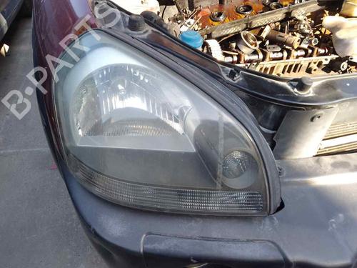Used Right headlight HYUNDAI TUCSON (JM) 2.0 All-wheel Drive (141 hp) 28455766