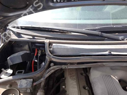 Used Front windshield wiper arm BMW 3 (E46) 316 i (115 hp) 28463300