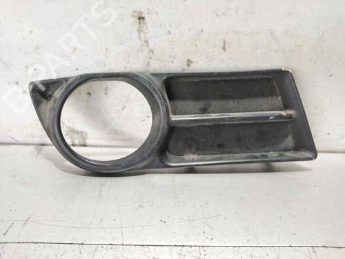 Grill Grill TOYOTA COROLLA Verso (ZER_, ZZE12_, R1_) 2.2 D-4D (AUR10_, AUR10R) (136 hp) 33826079 33826079