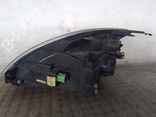 Right headlight FORD FIESTA V (JH_, JD_) 1.4 16V | BP26479701C29 