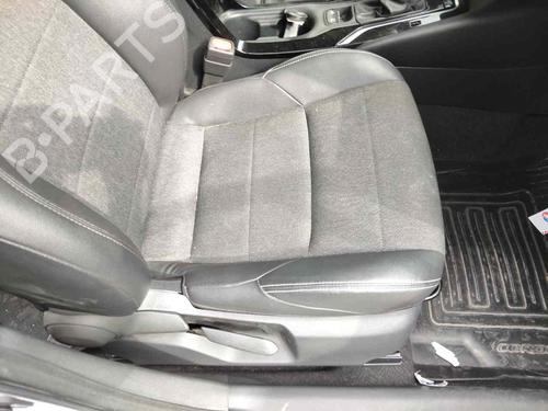 Right front seat TOYOTA AURIS Estate (_E18_) 1.8 Hybrid (ZWE186_, ZWE186R, ZWE186H) | BP29713505C16 