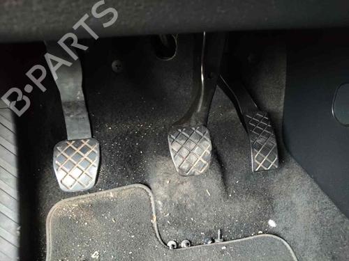 Used Break pedal AUDI Q2 (GAB, GAG) 30 TDI (116 hp) 29635771
